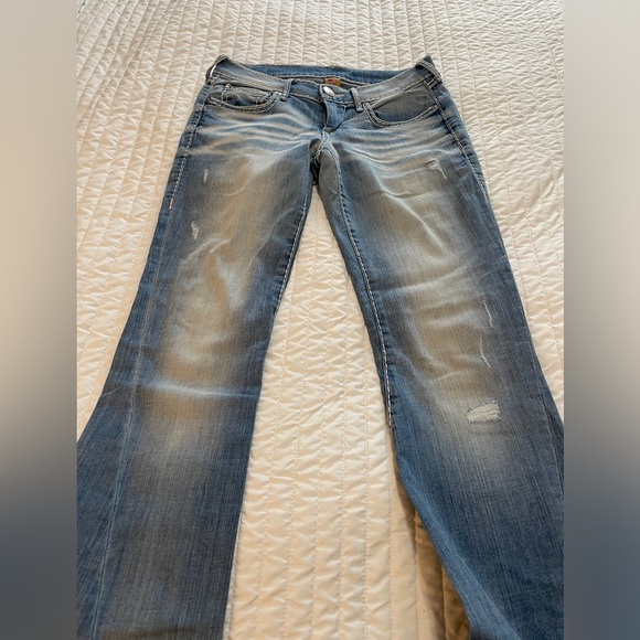 Women’s flare leg True Religion jeans. In like-new condition. - Picture 6 of 7